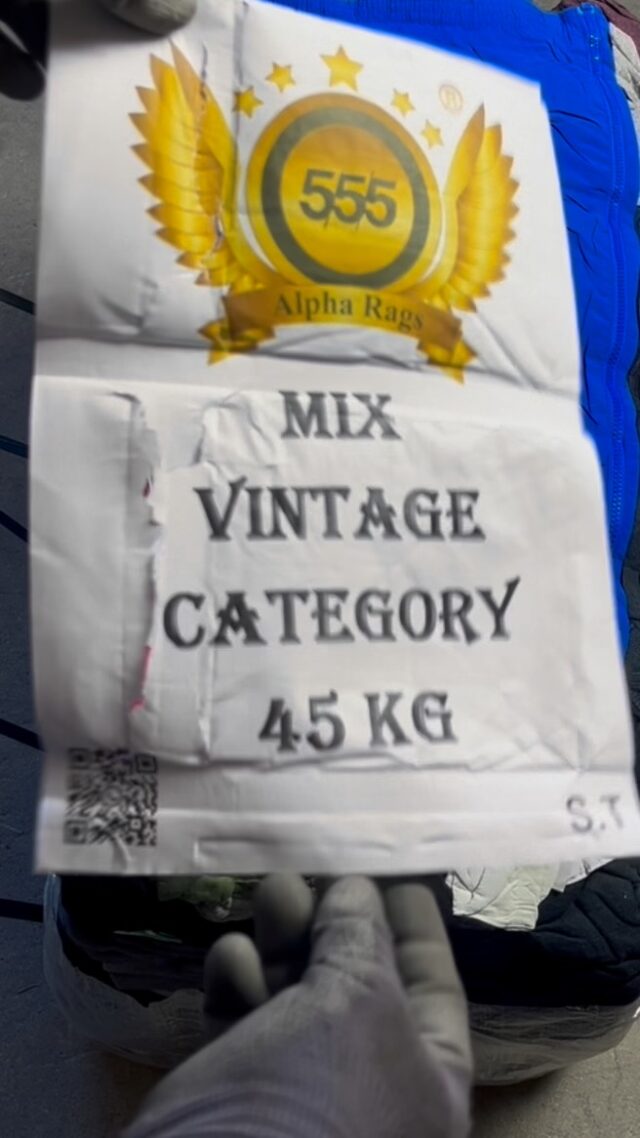 MIX VINTAGE BALES AVAILABLE NOW!
These bales are made out of the best selling categories, you can find track jackets, hoodie, windbreakers, among many more

Looking to order?
📞 +34 688 760 335
🌐 alpharags555.com
📩 Send us a DM for any inquiries 
🚛 Fast EU shipping

We can offer vintage for any type of business, resellers, stores or wholesalers. 

-

#vintagewholesale #vintageclothing #vintagewholesalespain #vintagewholesaleeurope